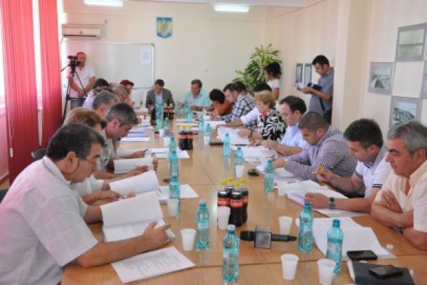 Consilierii din Mangalia, convocaţi în şedinţă extraordinară